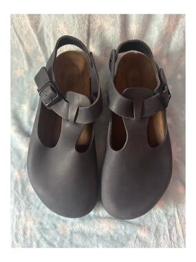 Birkenstock Women's 42 (L11M9) Sandals Dark Grey Leather Slingback
Clogs